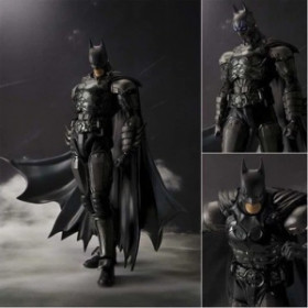 SHF Batman игрушка 15 см