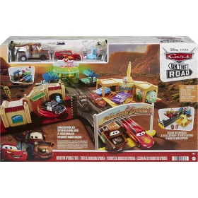 Тачки на дороге игрушка трек Радиатор Спрингс игровой набор Disney Cars on the Road Radiator Springs